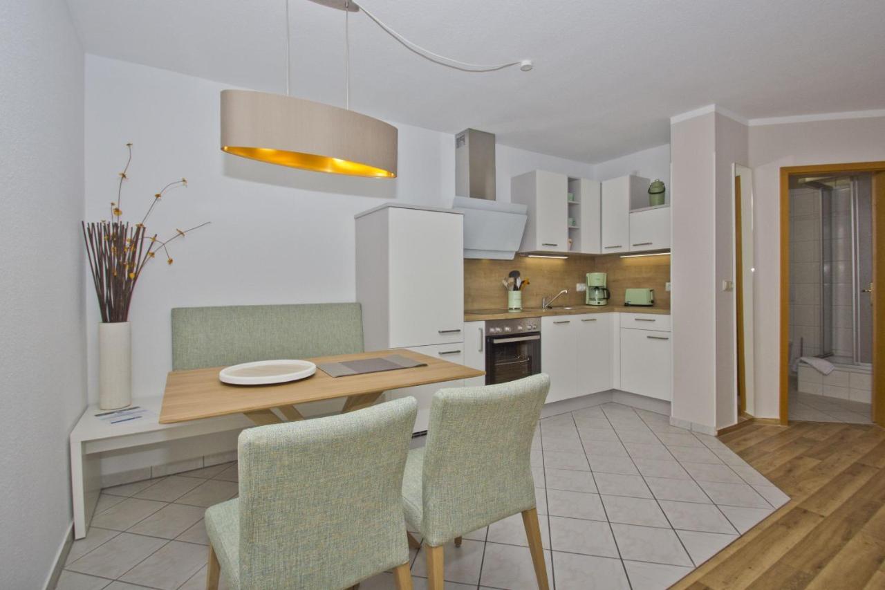 Ferienwohnung Mit Balkon, Gratis Nutzung Vom Ahoi Erlebnisbad Und Sauna In Sellin - Haus Strandeck Fewo 07 Goehren  Værelse billede